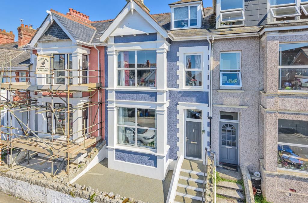 4 bed terraced house for sale in Trebarwith Crescent, Newquay, Cornwall