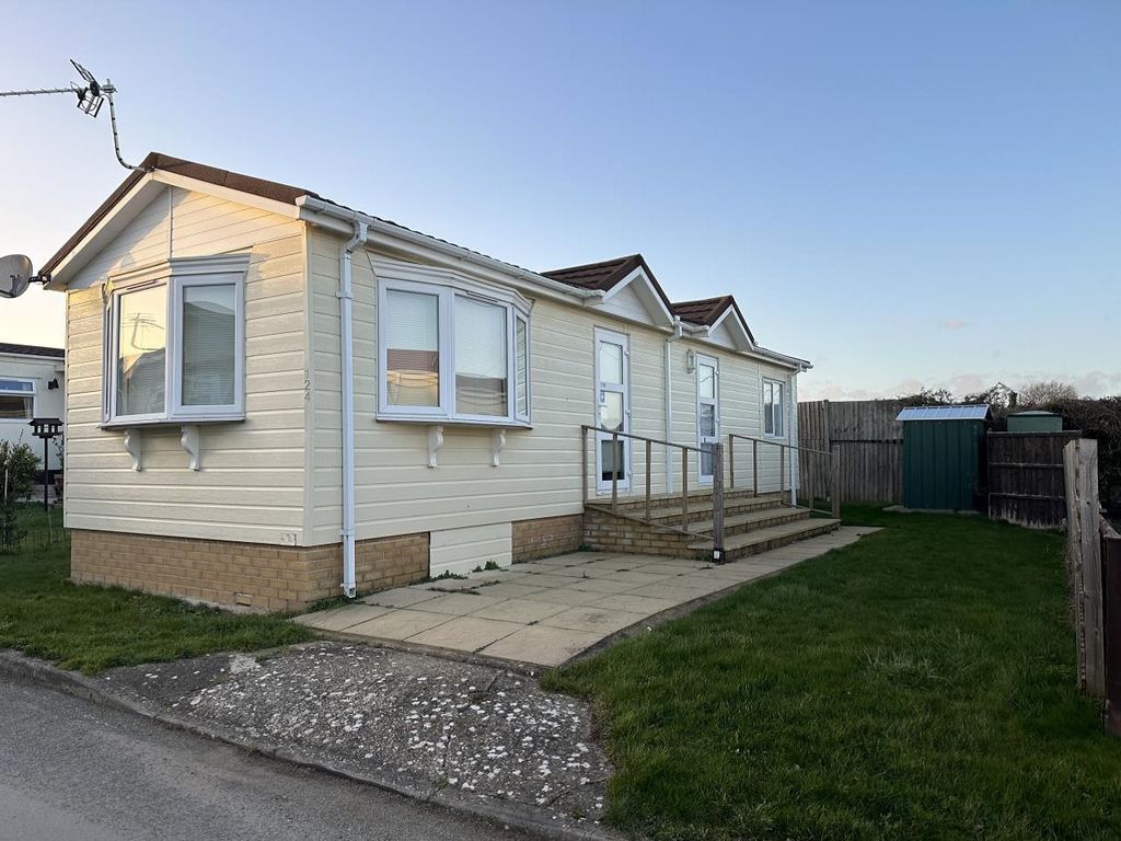 2 bed mobile/park home for sale in Cheveley Park, Grantham NG31 Zoopla