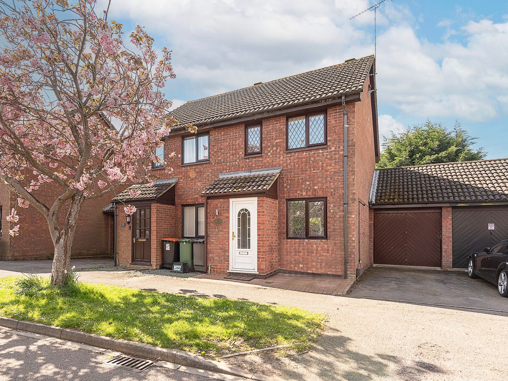 2 bed semidetached house for sale in Holly Farm Close, Caddington