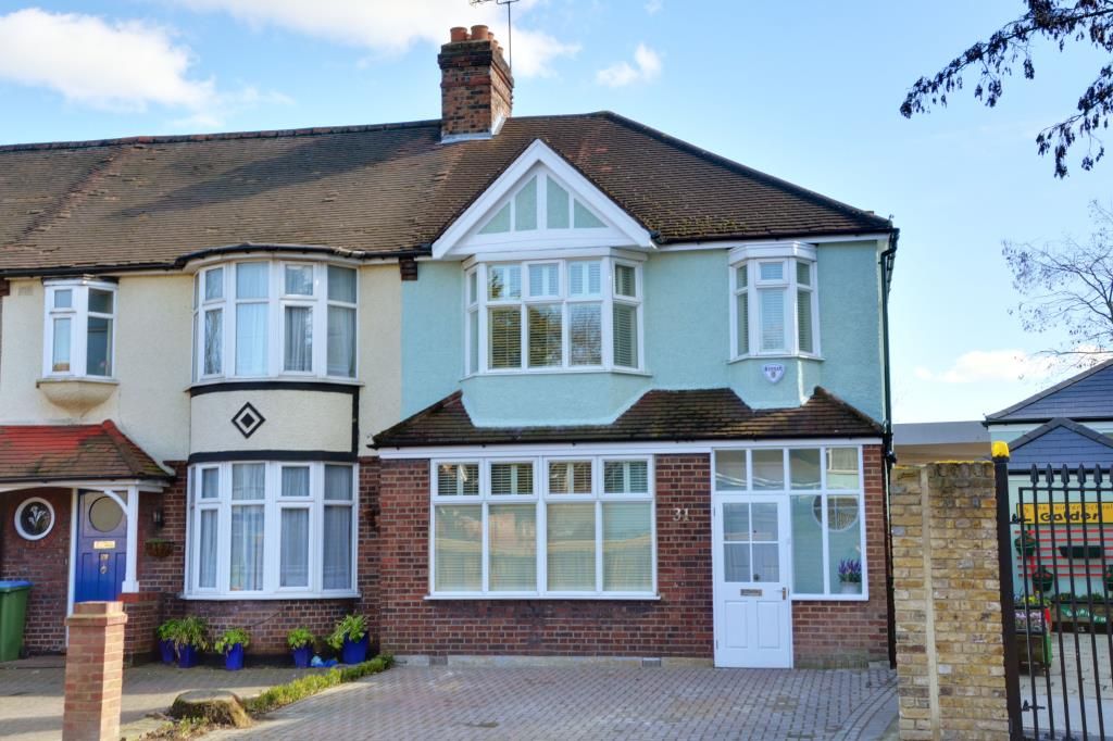 3 bed end terrace house for sale in Stratheden Road, Blackheath, London