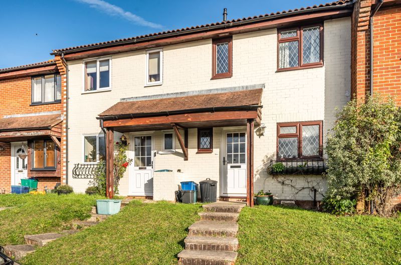 3 bed terraced house for sale in Aveling Close, Purley CR8, £420,000 Zoopla
