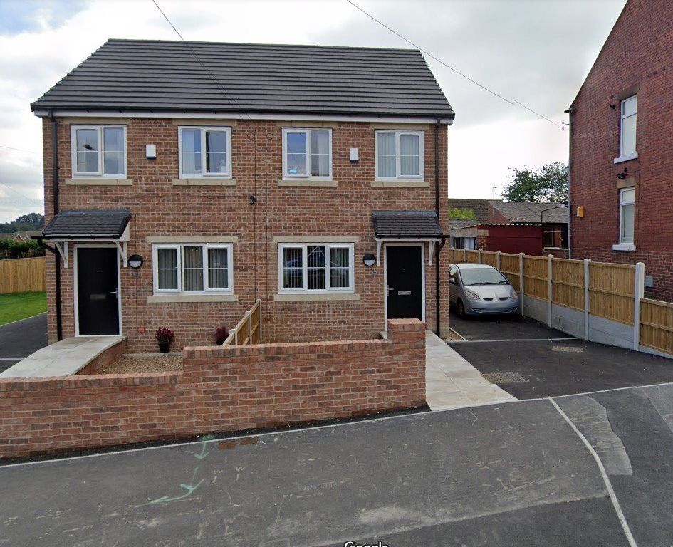 3 bed terraced house to rent in Newton Lane, Outwood, Wakefield WF1