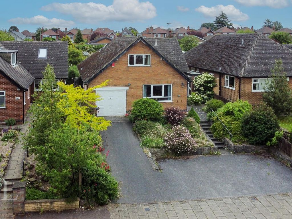 3 bed detached bungalow for sale in Musters Road, West Bridgford
