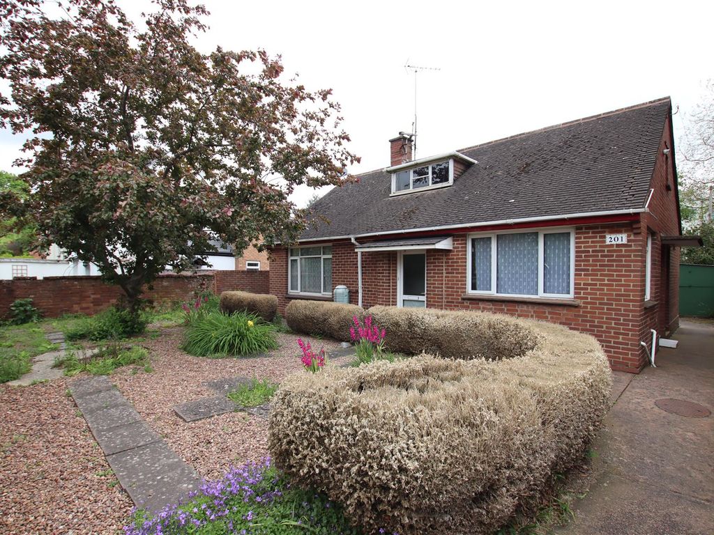 4 bed detached bungalow for sale in Topsham Road, Exeter EX2, £450,000