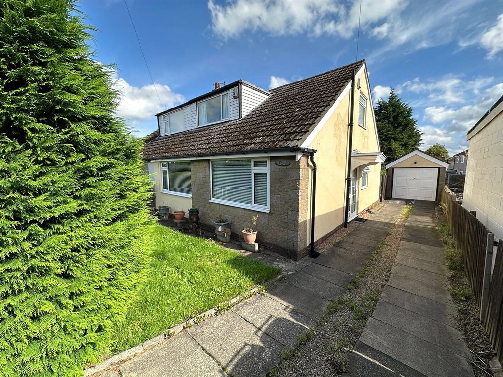 3 bed bungalow for sale in Ascot Parade, Bradford, West Yorkshire BD7