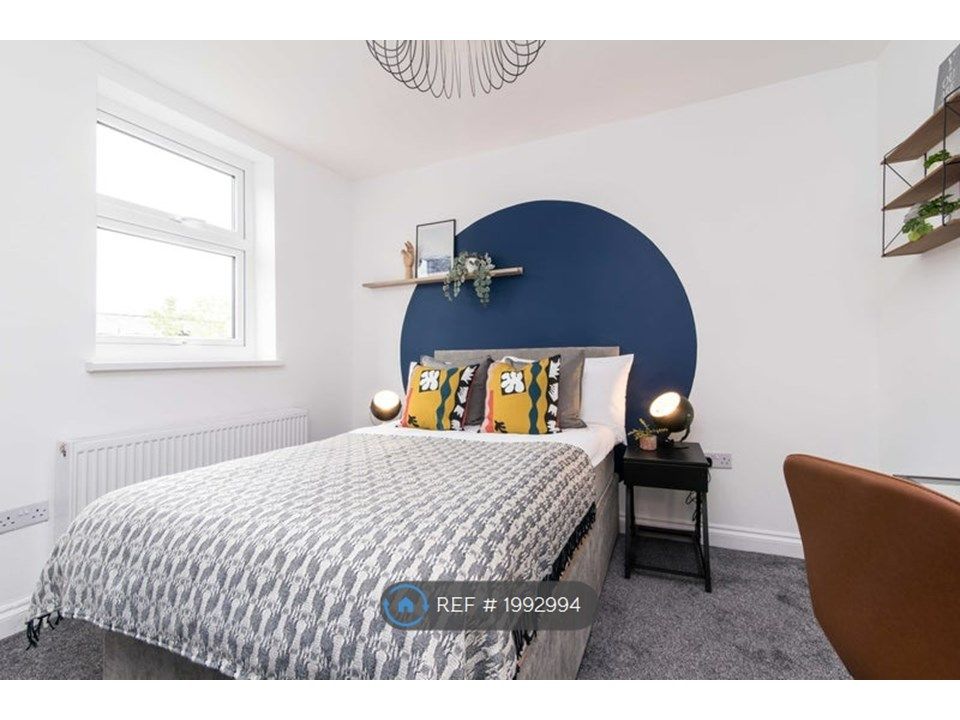 Room to rent in Chorley Road, Swinton, Manchester M27, £675 pcm Zoopla