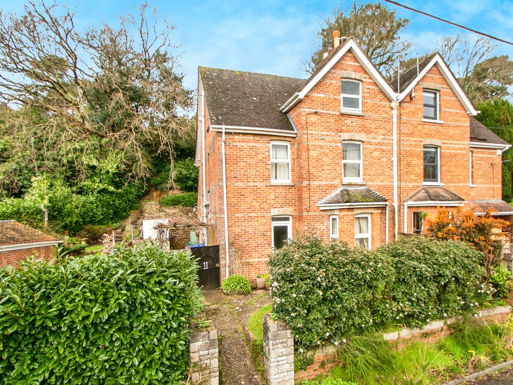 4 bed semidetached house for sale in Charborough Road, Broadstone