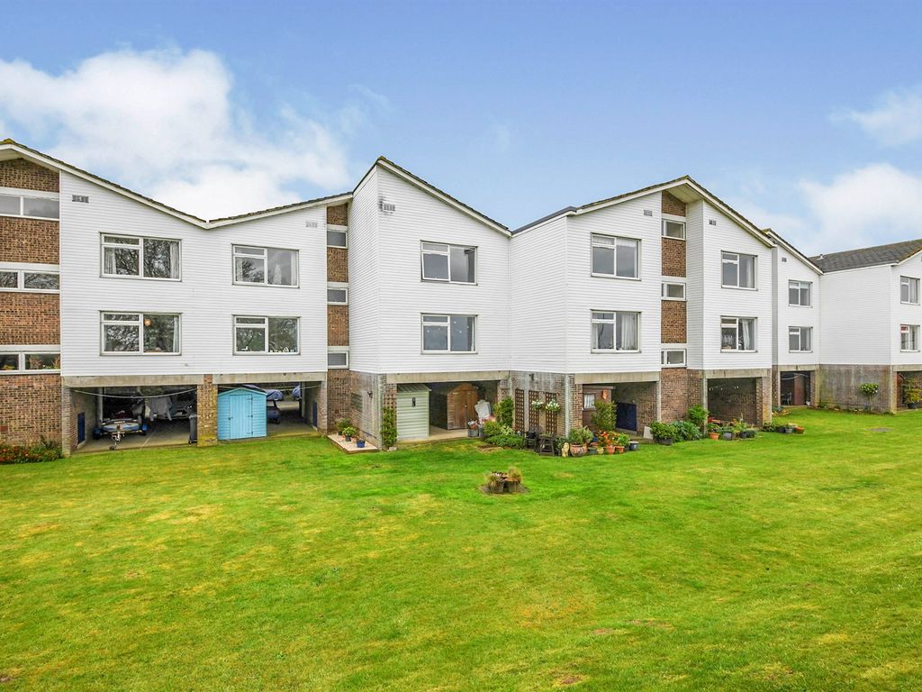 2 bed flat for sale in Woodrolfe Park, Tollesbury, Maldon CM9 Zoopla
