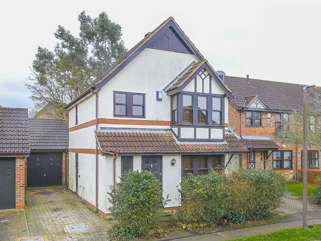 3 bed detached house to rent in Tatling Grove, Walnut Tree, Milton