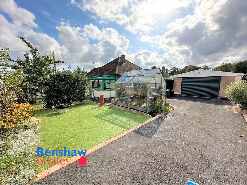 3 bed detached bungalow for sale in Rigley Avenue, Ilkeston, Derbyshire