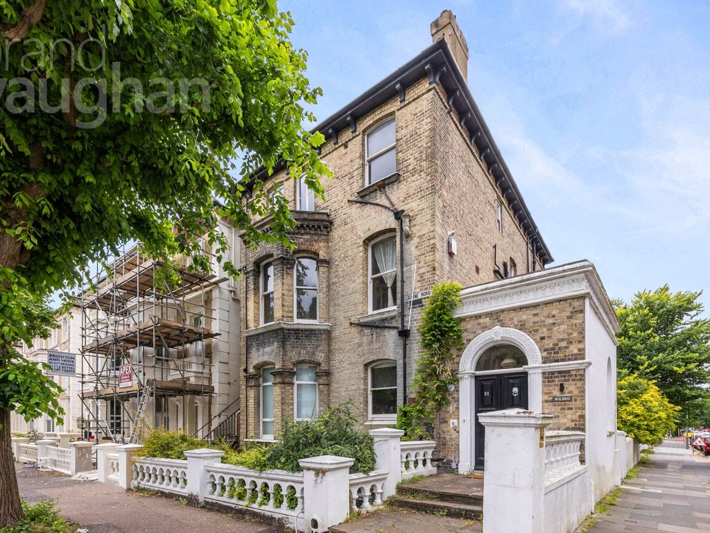 1 bed flat for sale in Selborne Road, Hove, East Sussex BN3, £375,000