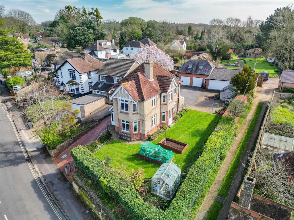 3 bed detached house for sale in Church Road, Eastleigh