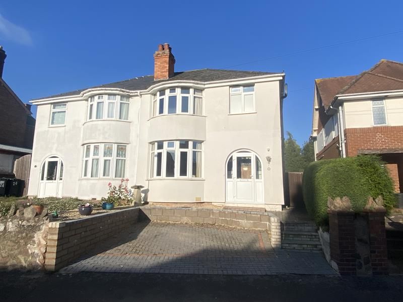 3 bed semidetached house for sale in Court Road, Malvern WR14, £