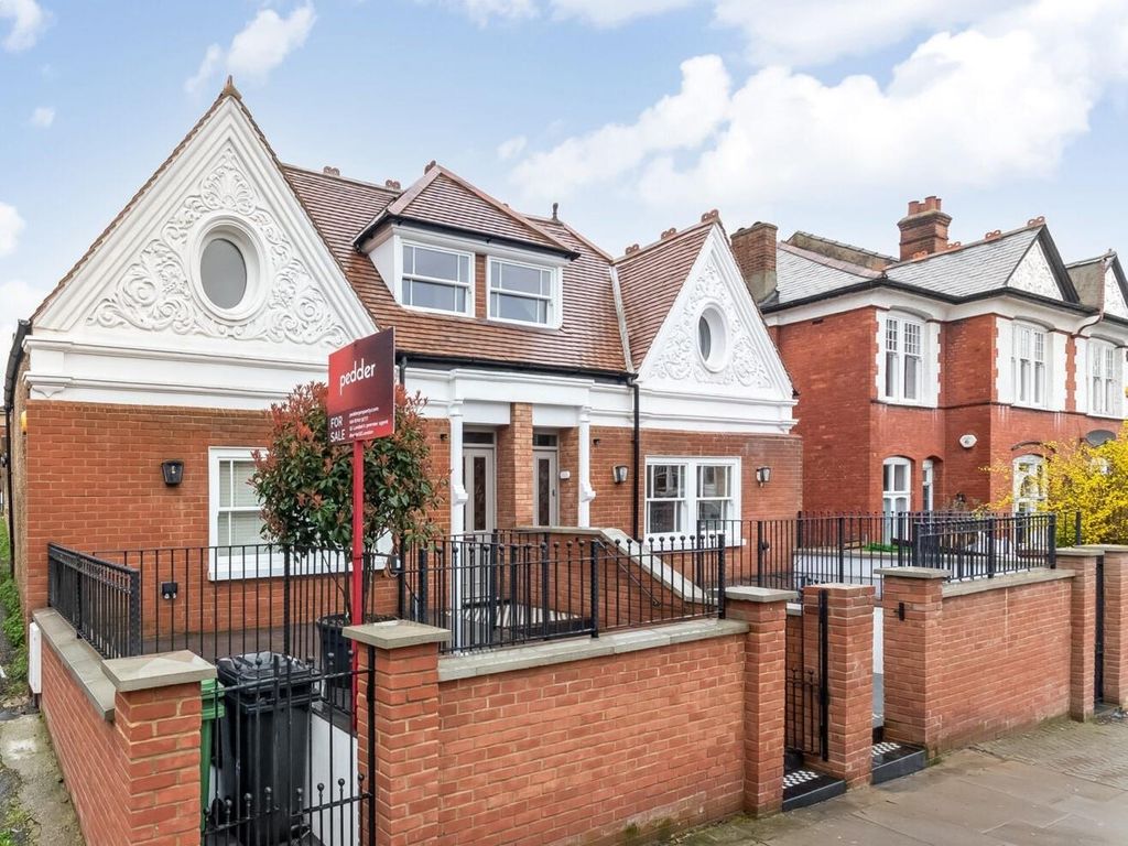 2 bed semidetached house for sale in Queensthorpe Road, Sydenham