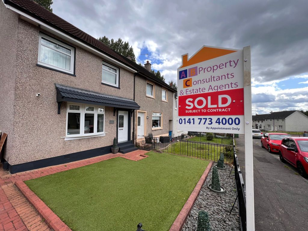 3 bed terraced house for sale in Estate Road, Carmyle, Glasgow G32, £