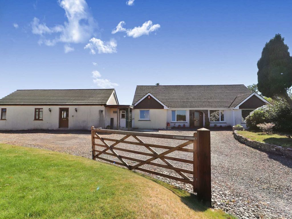 5 bed detached bungalow for sale in Bucklawren Road, Nomansland PL13