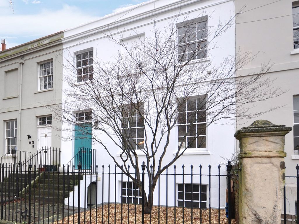 1 bed flat to rent in Gratton Road, Leckhampton, Cheltenham GL50, £895