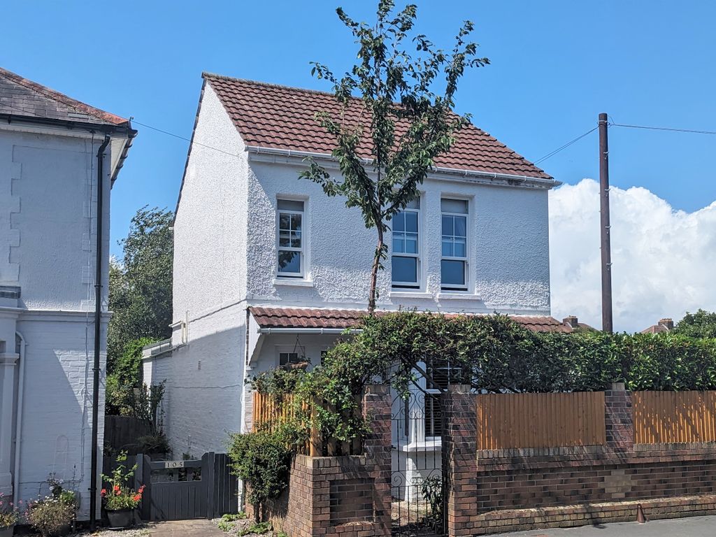 2 bed detached house for sale in Grove Road, Gosport PO12 Zoopla
