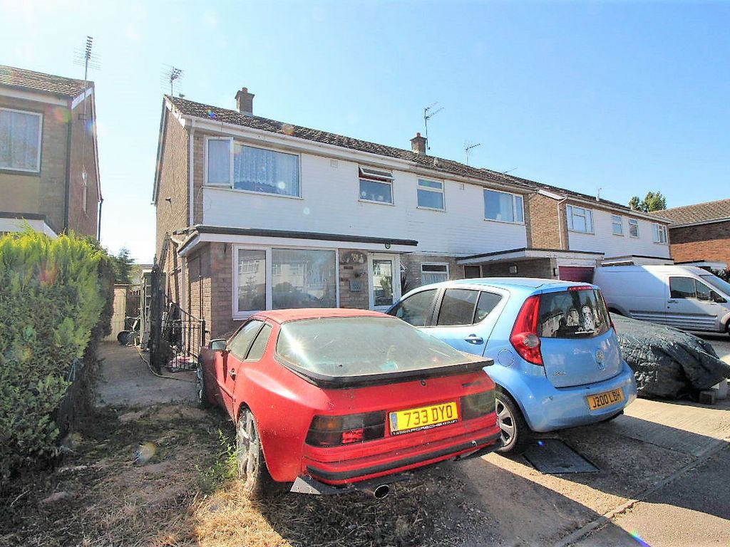 3 bed semidetached house for sale in Flatford Drive, Clacton On Sea