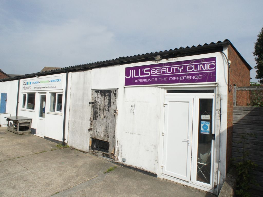 Light industrial for sale in Road, Potters Bar EN6, Sale by