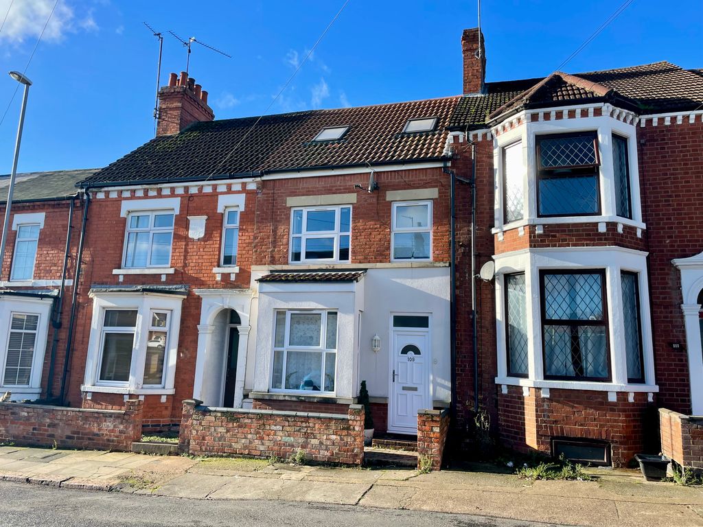 Cecil Road Queens Park Northampton NN2