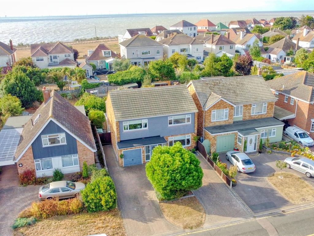 5 bed detached house for sale in Manor Way, HollandOnSea, ClactonOn