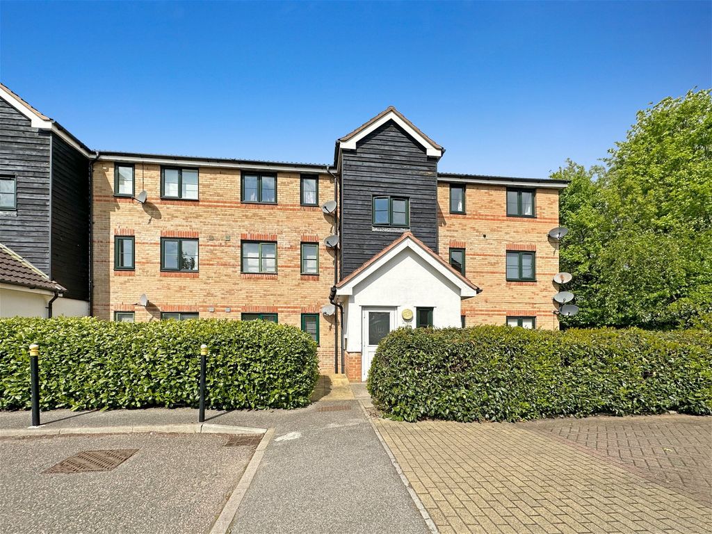 1 bed flat for sale in BellReeves Close, StanfordLeHope SS17 Zoopla