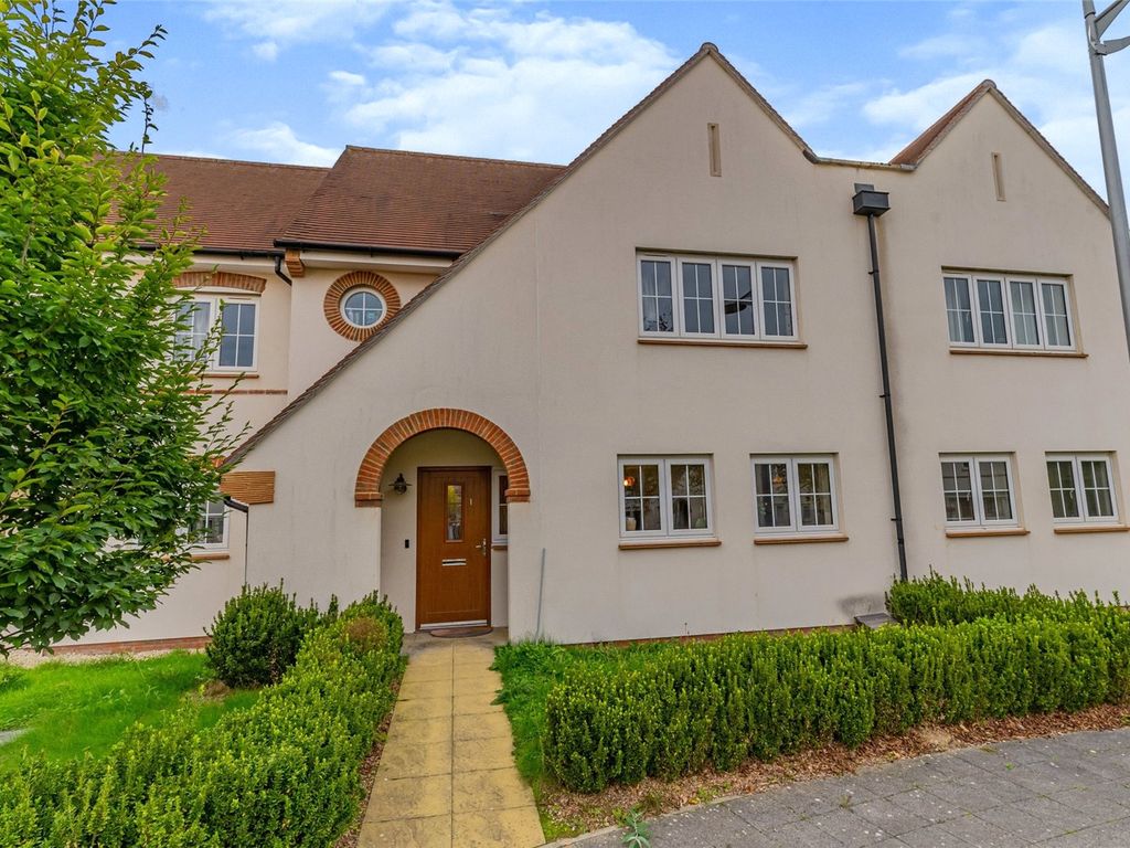 3 bed terraced house for sale in Holmbush End, Faygate, Horsham, West Sussex RH12 Zoopla