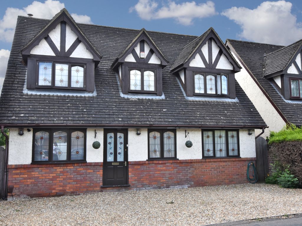 Crown Rise, Watford WD25  