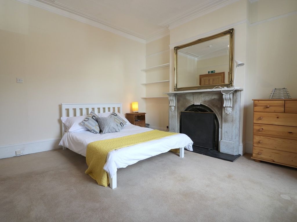 Room to rent in Brougham Road, Acton, London. W3 Zoopla