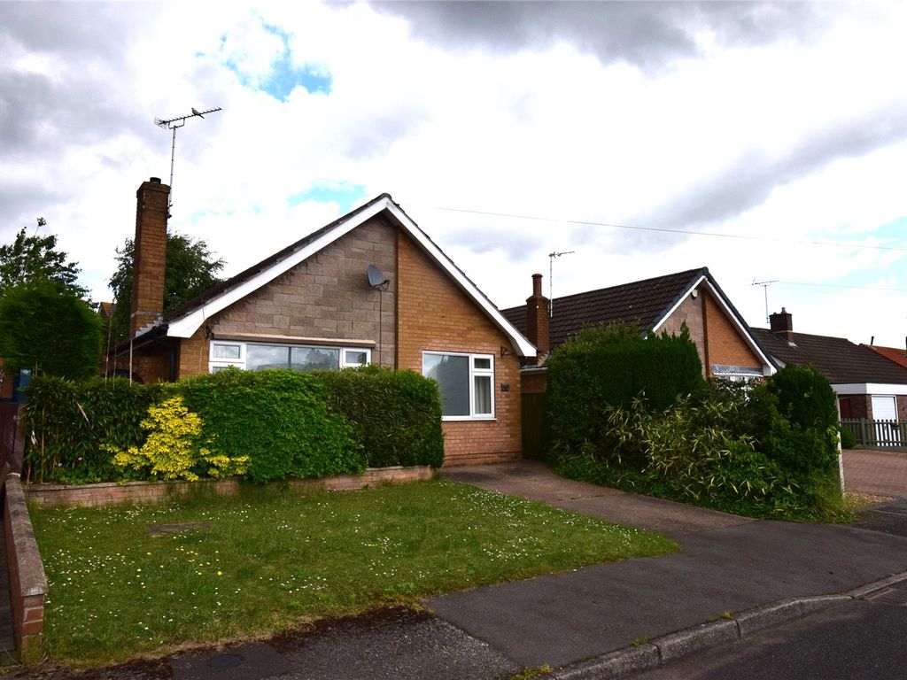 2 bed bungalow to rent in Parkside Road, Edwinstowe, Nottinghamshire