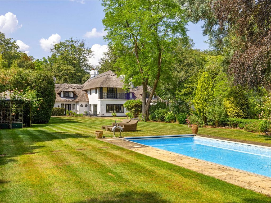 6 bed detached house for sale in London Road, Sunninghill, Ascot