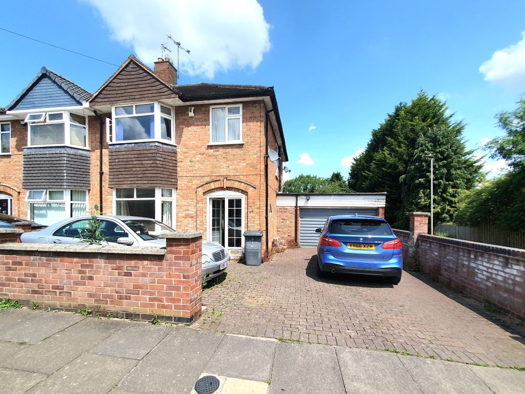 3 bed semidetached house for sale in Wintersdale Road, Leicester LE5