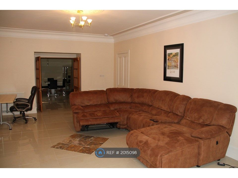 4 bed semidetached house to rent in Beechwood Close, Westhill AB32, £