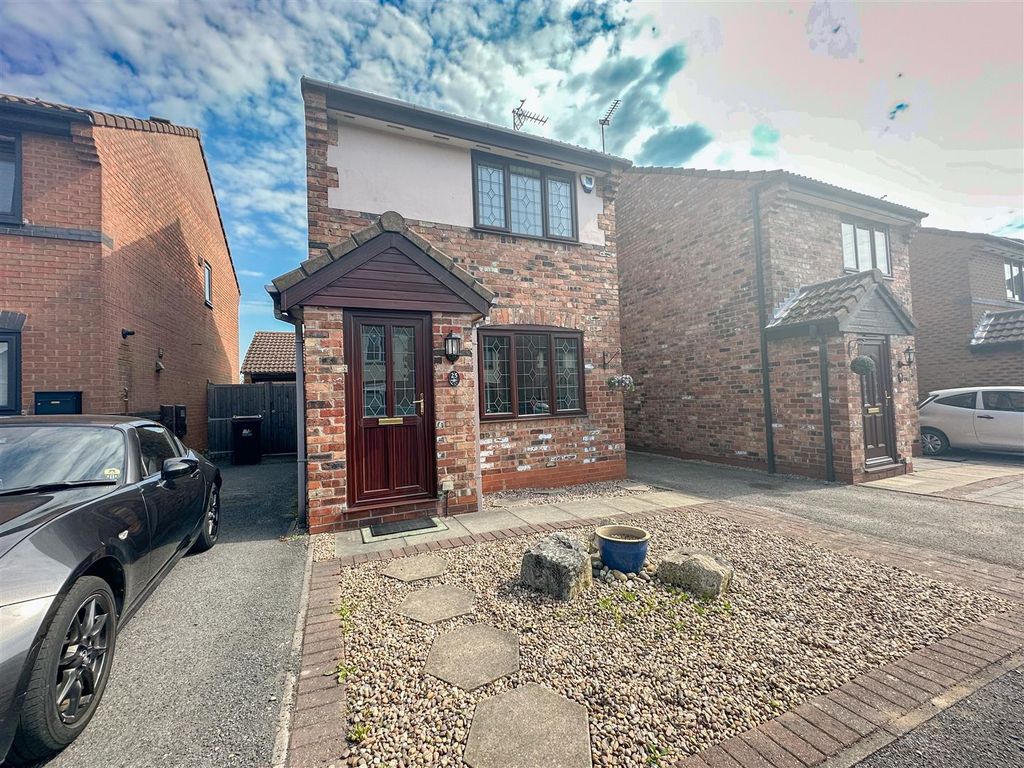 3 bed detached house to rent in Meadow Close, Horsley Woodhouse, Ilkeston DE7 Zoopla