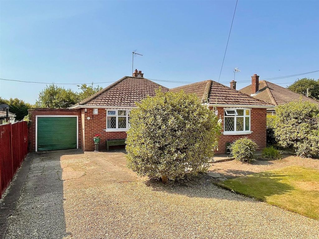 3 bed detached bungalow for sale in Seafield Road South, CaisterOnSea
