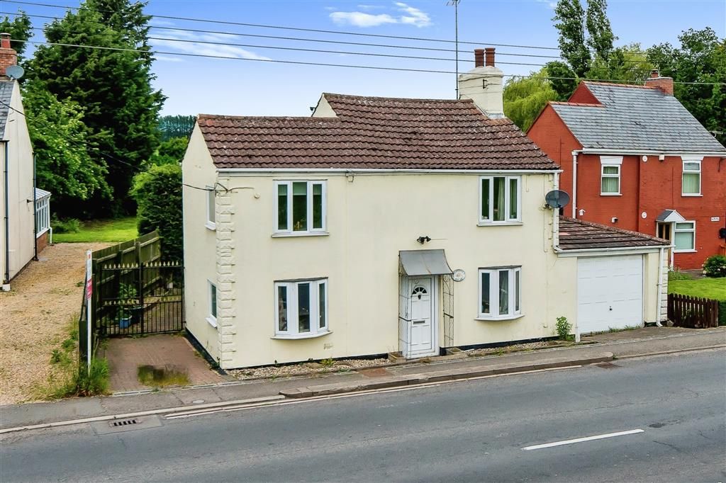 4 bed detached house for sale in High Road, Guyhirn, Wisbech PE13, £