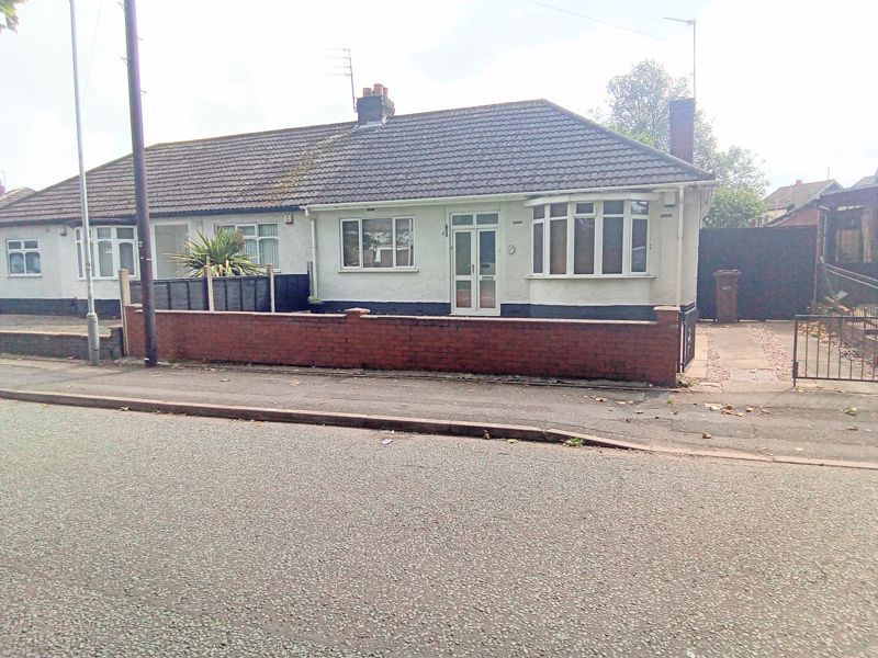 2 bed bungalow to rent in Meadow Lane, Coseley, Bilston WV14, £795 pcm