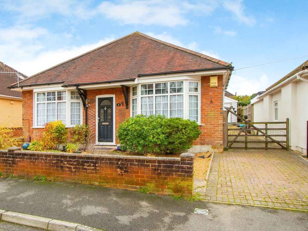 4 bed bungalow for sale in Heather View Road, Poole BH12, £450,000 Zoopla