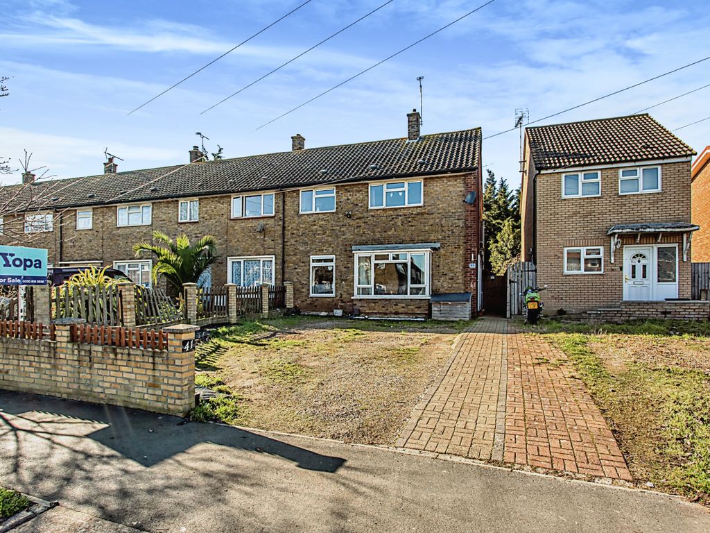 4 bed end terrace house for sale in Blyth Avenue, Shoeburyness