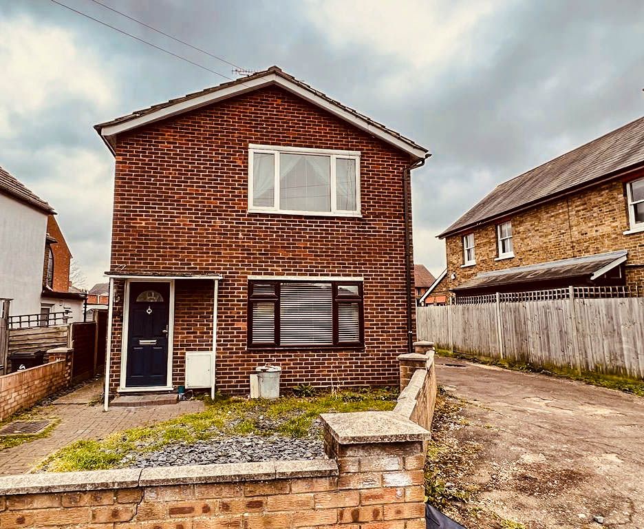 2 bed to rent in Walton Road, Hoddesdon EN11 Zoopla