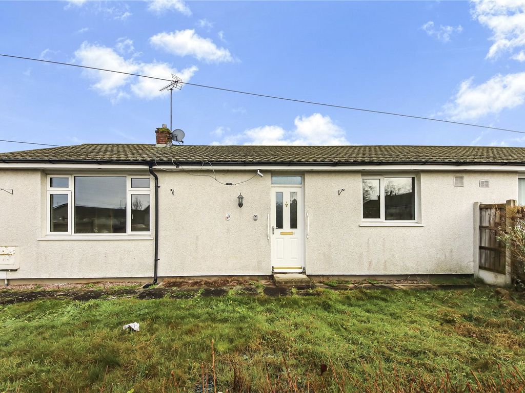 3 bed bungalow for sale in Somerford Avenue, Crewe, Cheshire CW2, £95,000 Zoopla