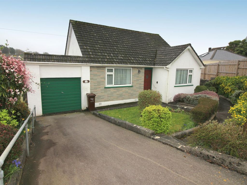 3 bed detached bungalow for sale in Lower Port View, Saltash PL12 - Zoopla