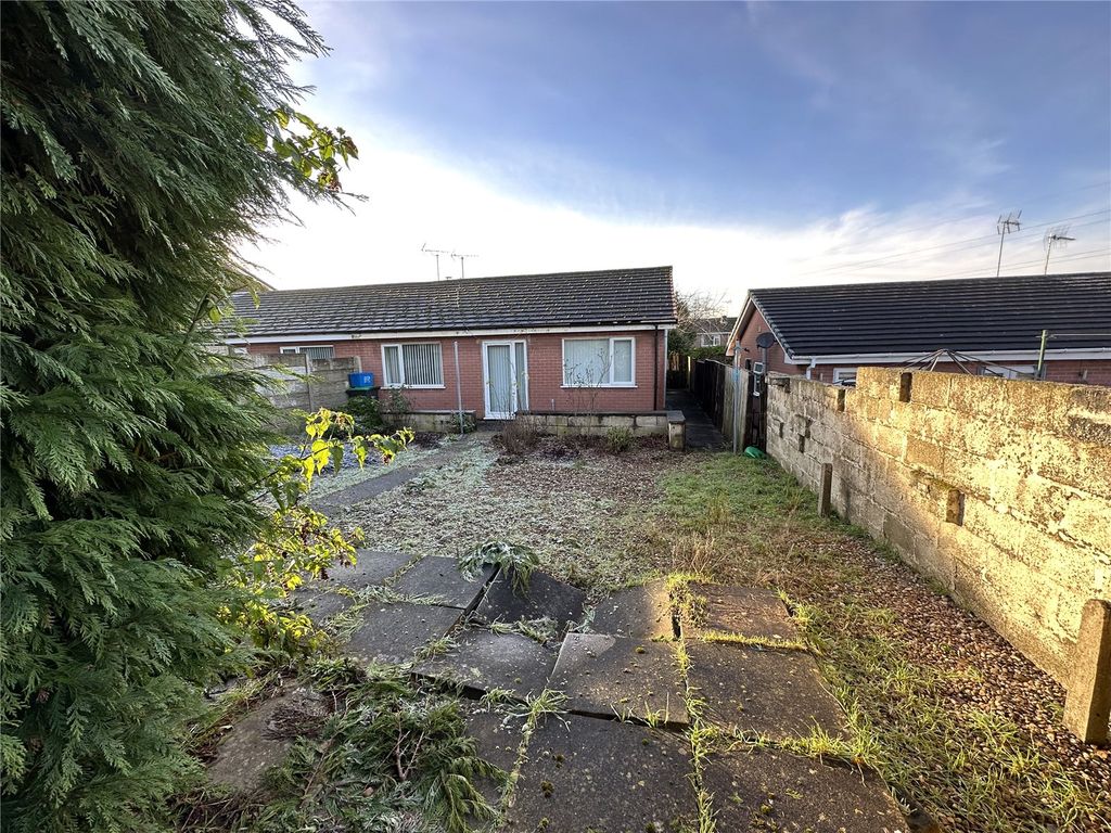 3 bed bungalow for sale in Philip Avenue, KirkbyInAshfield