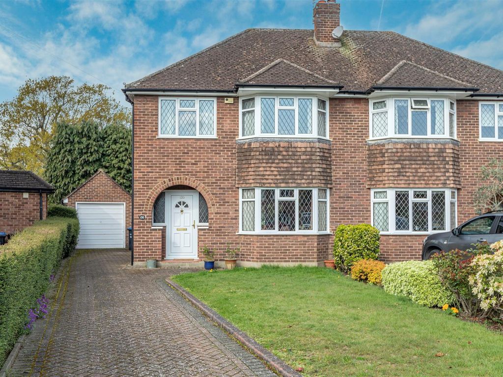 3 bed semidetached house for sale in Selbourne Avenue, New Haw