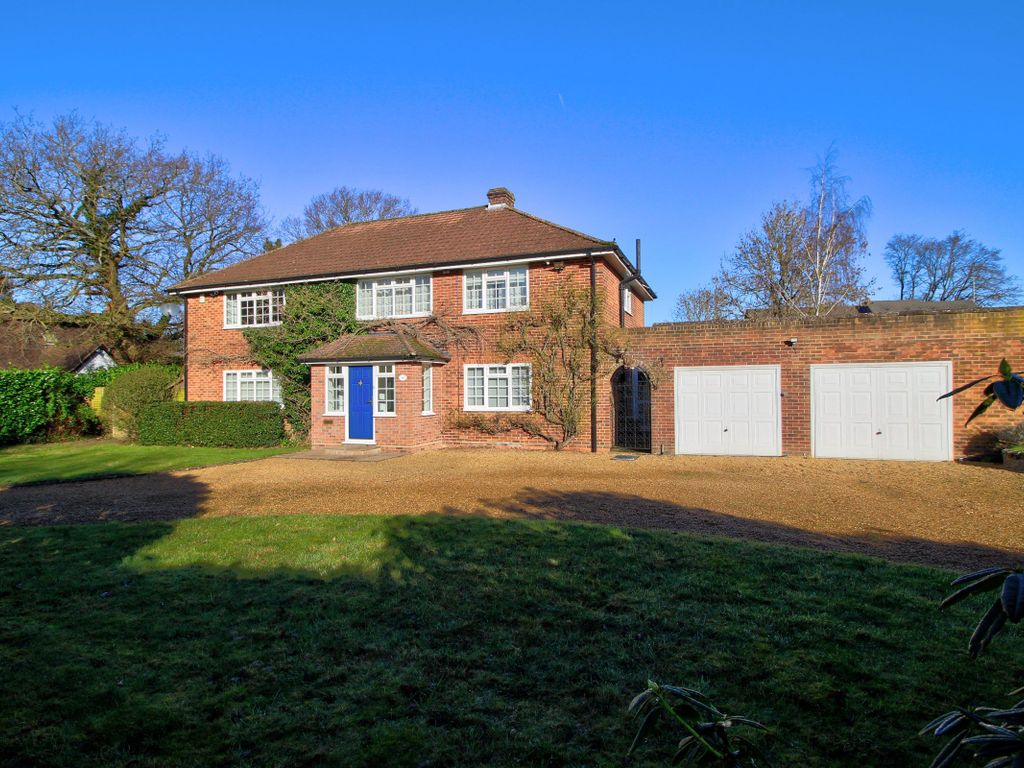 4 bed detached house for sale in Arbor Lane, Winnersh, Wokingham RG41