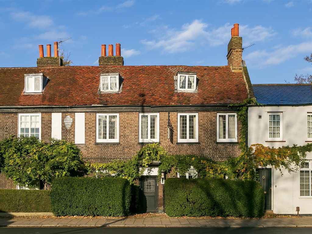 4 bed terraced house for sale in High Street, Teddington TW11, £