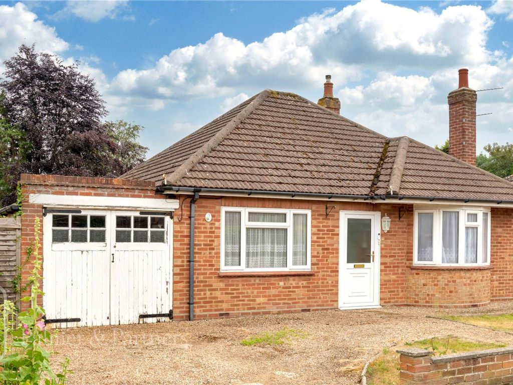 2 bed bungalow for sale in The Commons, Prettygate, Colchester, Essex