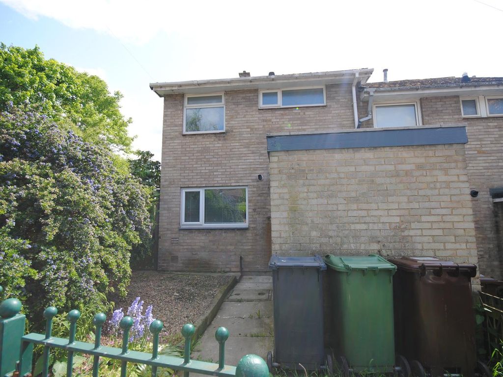 3 bed town house for sale in Cross Hills Drive, Kippax, Leeds LS25 Zoopla