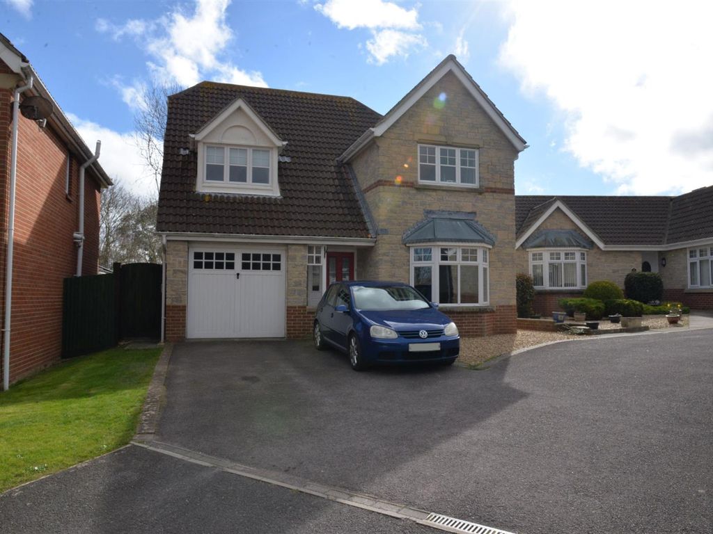 4 bed detached house for sale in Monmouth Farm Close, Pawlett